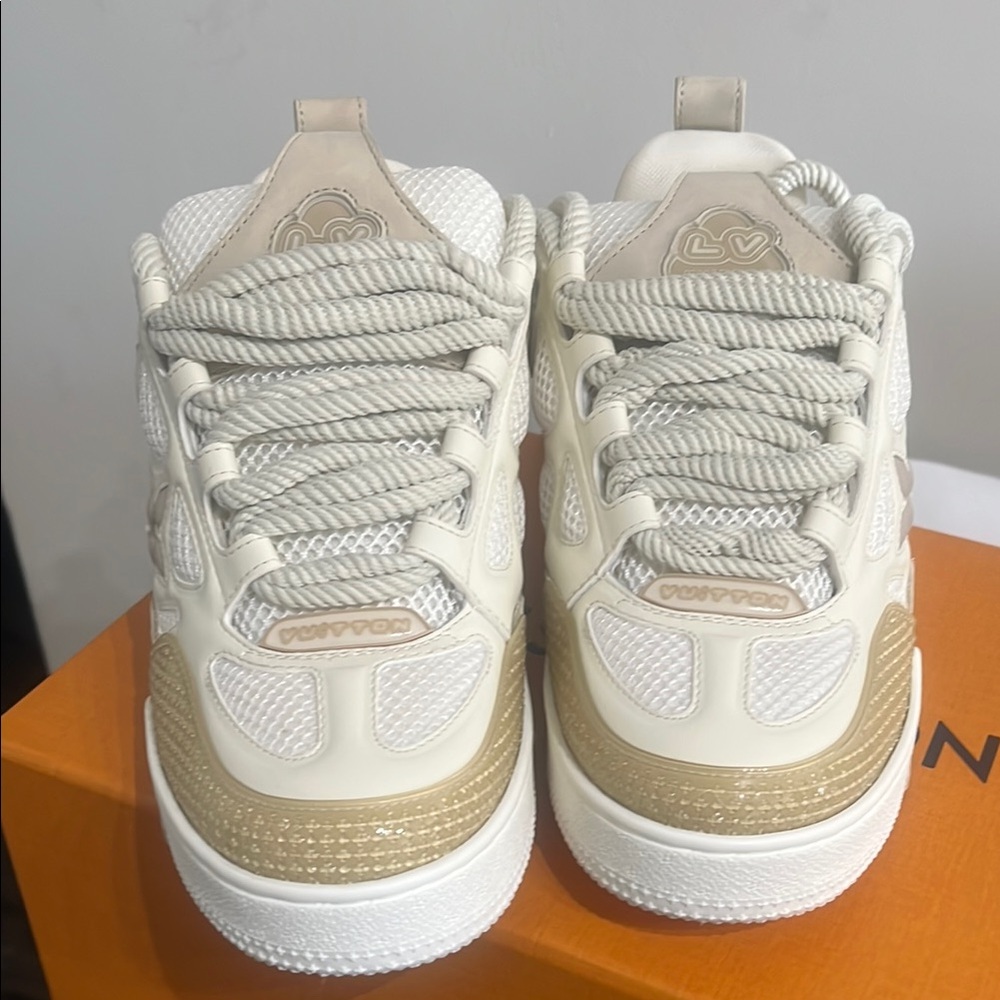 Louis Vuitton skate sneaker, size 6, monogram flower on side